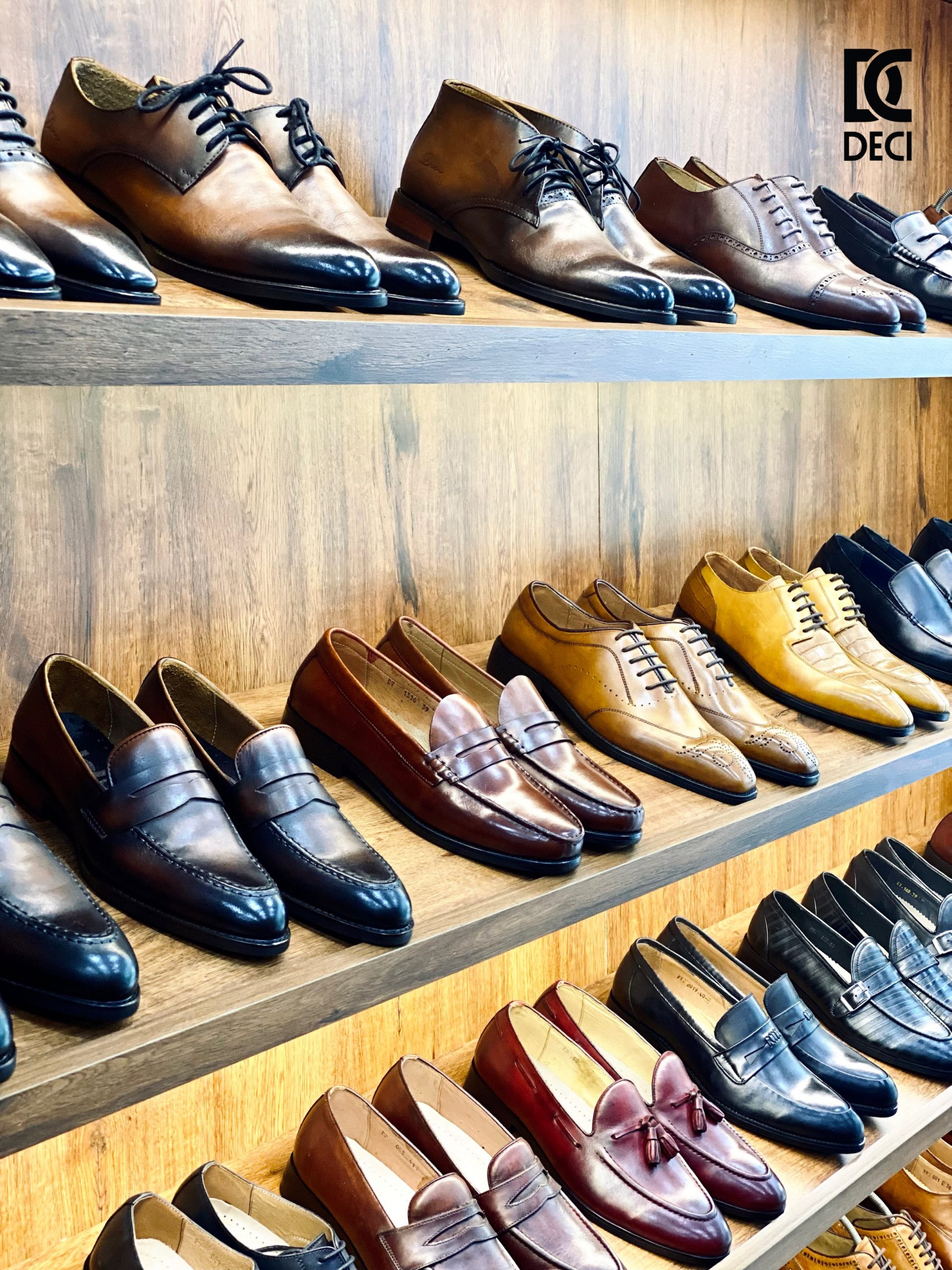 giay co day va khong day